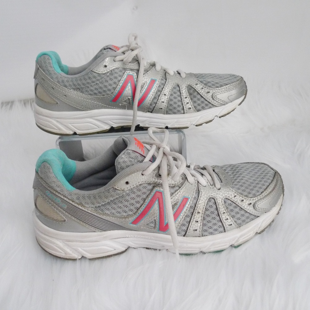 New Balance Sneakers Sz 8.5 Gray XLT Footbed
